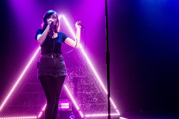 2013-10-30 - CHVRCHES från Debaser Medis, Stockholm