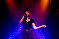 2013-10-30 - CHVRCHES från Debaser Medis, Stockholm