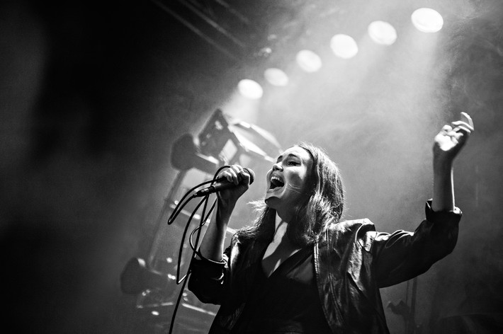 2013-11-01 - Julia Vero från Debaser Medis, Stockholm