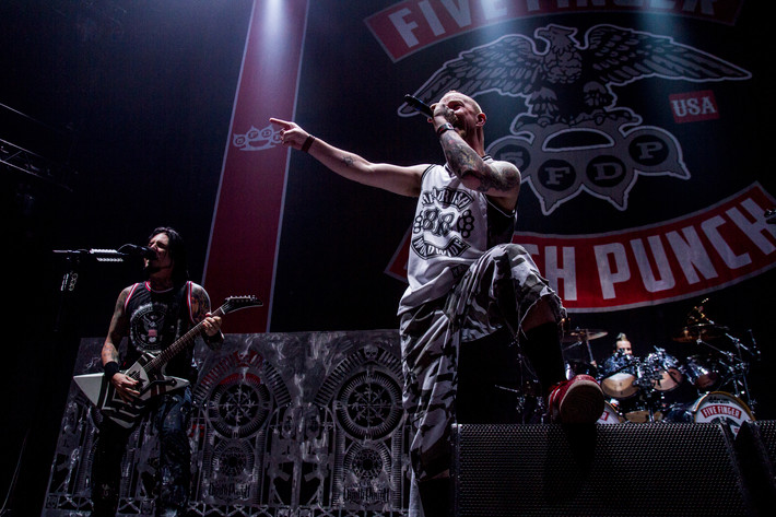 2013-11-08 - Five Finger Death Punch från Hovet, Stockholm