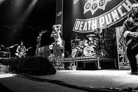 2013-11-08 - Five Finger Death Punch från Hovet, Stockholm