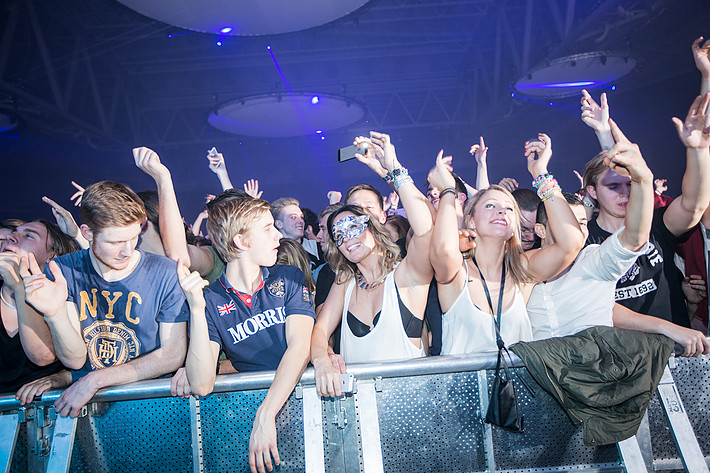 2013-11-30 - Dimitri Vegas/Like Mike från Tele2 Arena, Stockholm