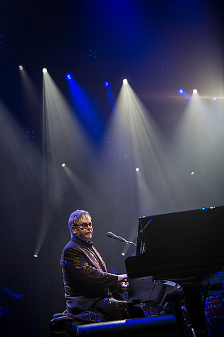 2013-12-13 - Elton John från Friends Arena, Stockholm