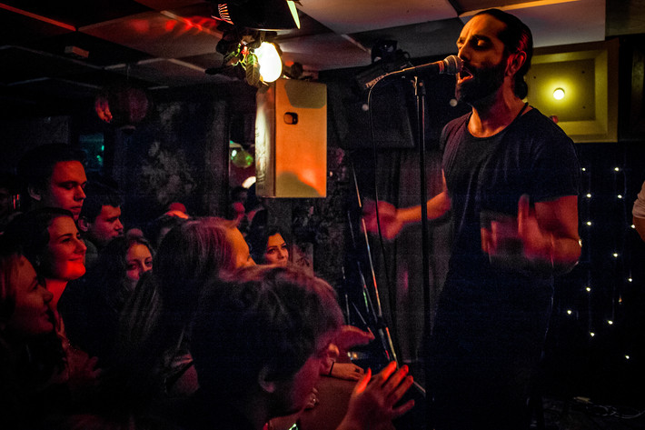 2014-02-08 - Navid Modiri & Gudarna från Kafé de luxe, Växjö