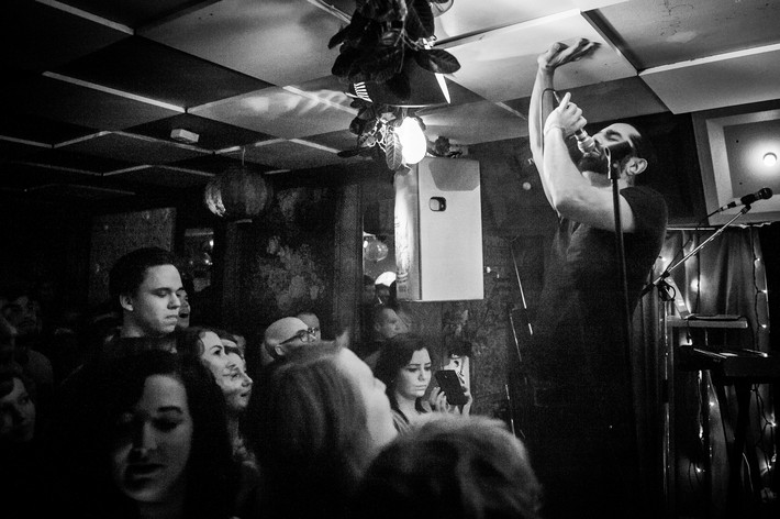 2014-02-08 - Navid Modiri & Gudarna från Kafé de luxe, Växjö