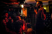 2014-02-08 - Navid Modiri & Gudarna från Kafé de luxe, Växjö