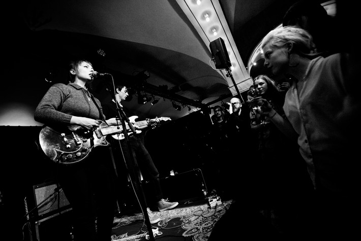 2014-03-31 - Angel Olsen från Stockholm Grand Central, Stockholm
