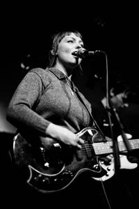 2014-03-31 - Angel Olsen från Stockholm Grand Central, Stockholm