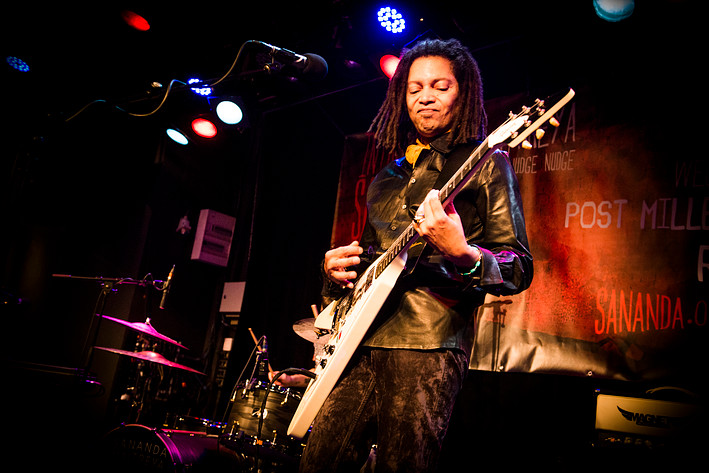 2014-05-04 - Sananda Maitreya & The Nudge Nudge från Fasching, Stockholm
