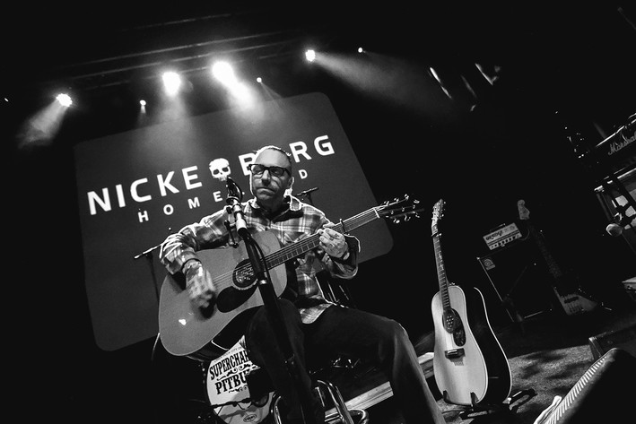 2014-05-07 - Nicke Borg Homeland från Guitars, Umeå