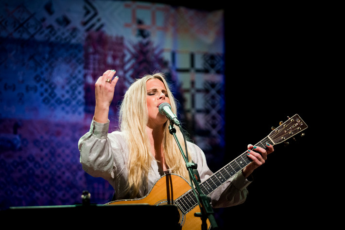 2014-05-16 - Lisa Miskovsky från Sagateatern, Umeå
