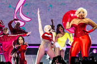 2014-05-30 - Miley Cyrus från Globen, Stockholm