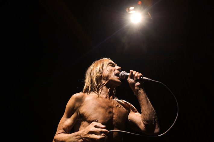 2010-05-02 - Iggy & The Stooges från Hammersmith Apollo, London