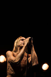 2010-05-02 - Iggy & The Stooges från Hammersmith Apollo, London