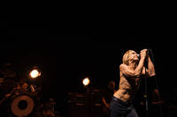 2010-05-02 - Iggy & The Stooges från Hammersmith Apollo, London