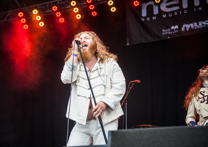 2014-06-05 - The Crystal Caravan från Sweden Rock Festival, Sölvesborg