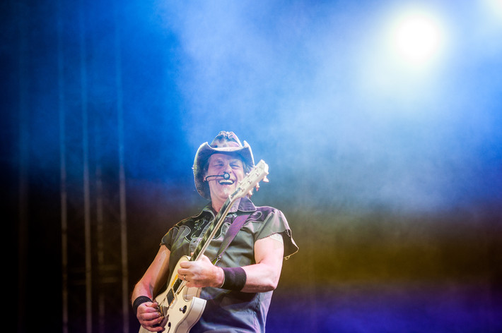 2014-06-07 - Ted Nugent från Sweden Rock Festival, Sölvesborg