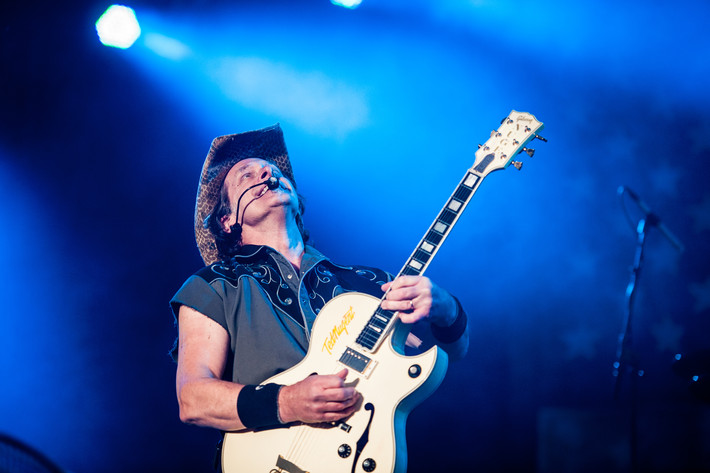 2014-06-07 - Ted Nugent från Sweden Rock Festival, Sölvesborg