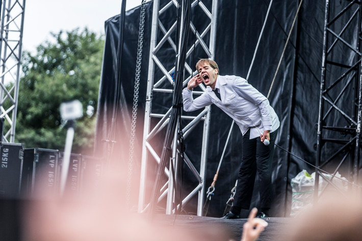 2014-06-27 - The Hives från Bråvalla, Norrköping