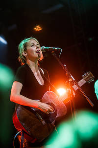 2014-07-04 - Aoife O'Donovan från Roskildefestivalen, Roskilde