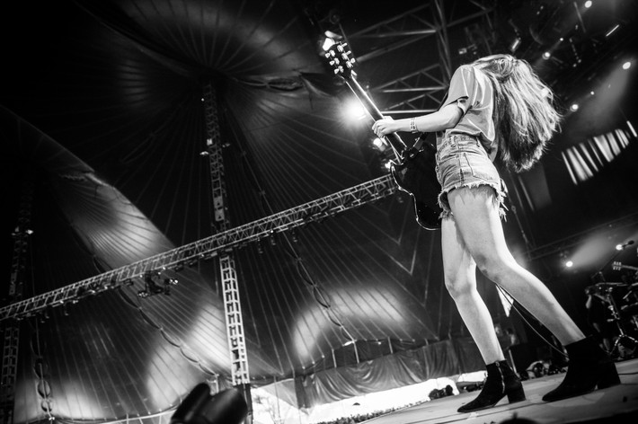 2014-07-04 - Haim från Roskildefestivalen, Roskilde
