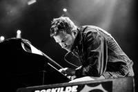 2014-07-04 - Damon Albarn från Roskildefestivalen, Roskilde