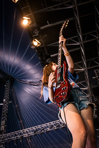 2014-07-04 - Haim från Roskildefestivalen, Roskilde