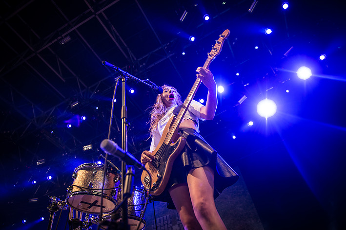 2014-07-04 - Haim från Roskildefestivalen, Roskilde