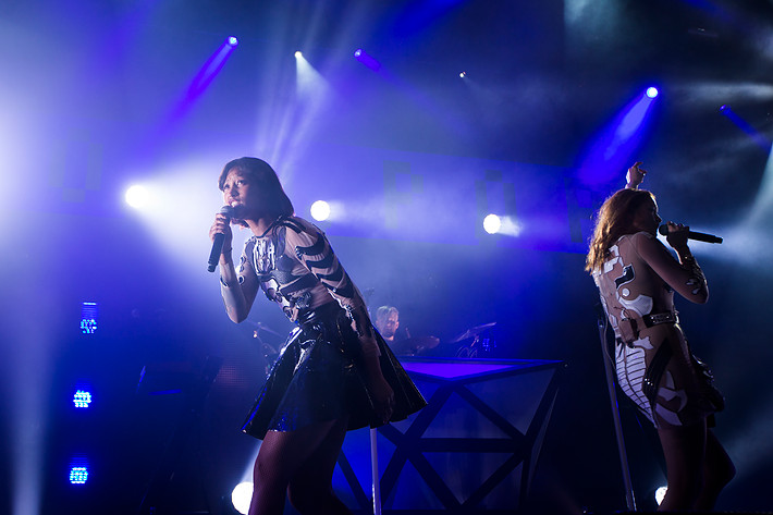 2014-07-05 - Icona Pop från Roskildefestivalen, Roskilde