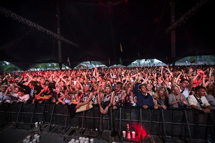 2014-07-05 - Icona Pop från Roskildefestivalen, Roskilde