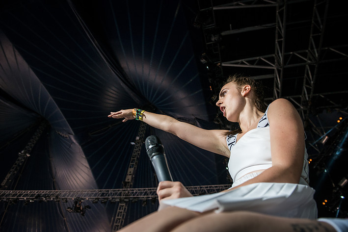 2014-07-06 - MØ från Roskildefestivalen, Roskilde