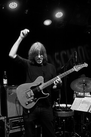 2014-07-10 - Mike Stern Bill Evans Band från Fasching, Stockholm