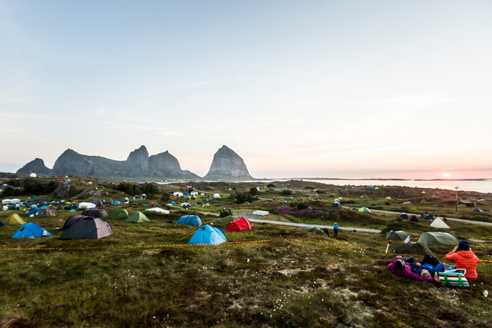 2014-07-12 - Områdesbilder från Trænafestivalen, Træna