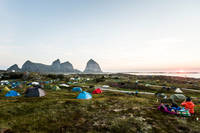 2014-07-12 - Områdesbilder från Trænafestivalen, Træna