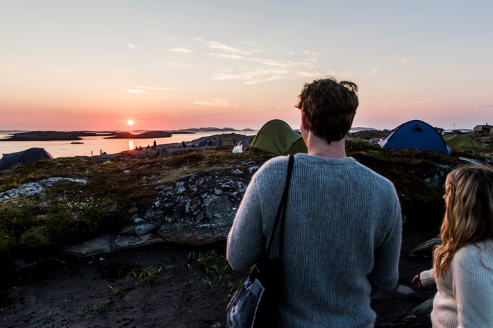 2014-07-12 - Områdesbilder från Trænafestivalen, Træna