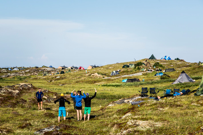2014-07-12 - Områdesbilder från Trænafestivalen, Træna