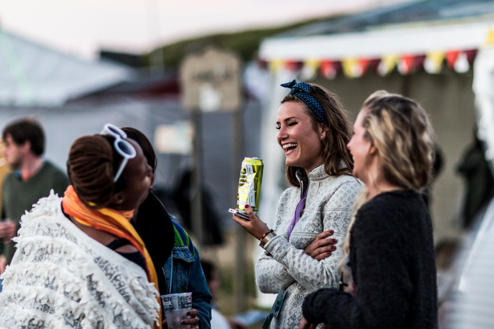 2014-07-12 - Områdesbilder från Trænafestivalen, Træna