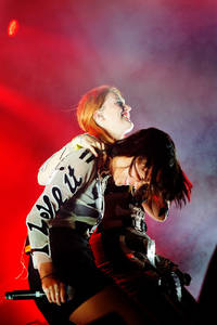 2014-07-31 - Icona Pop från Storsjöyran, Östersund