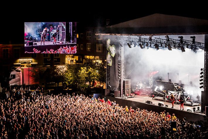 2014-07-31 - Icona Pop från Storsjöyran, Östersund