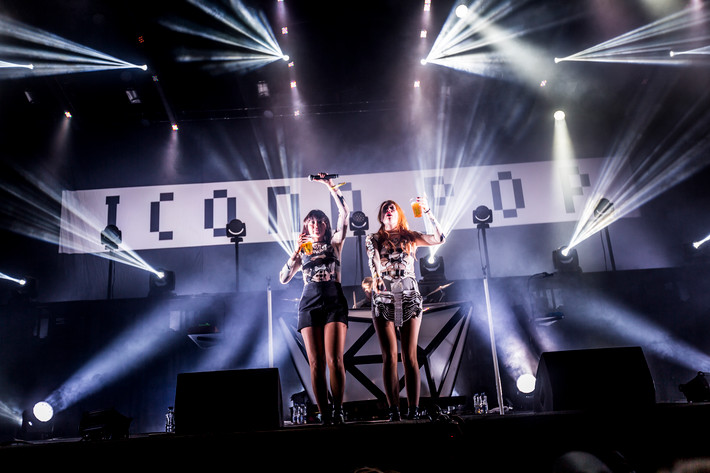2014-07-31 - Icona Pop från Storsjöyran, Östersund