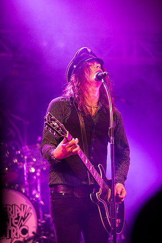 2014-08-01 - Imperial State Electric från Storsjöyran, Östersund