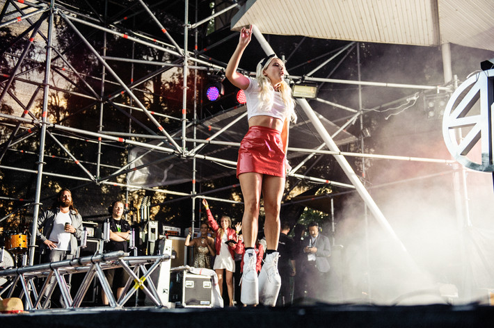 2014-08-02 - Rebecca & Fiona från Storsjöyran, Östersund