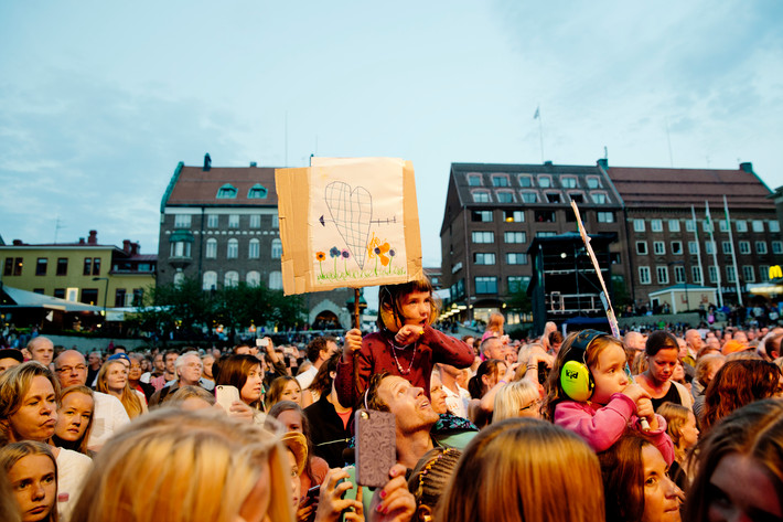 2014-08-02 - Laleh från Storsjöyran, Östersund