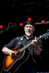 2014-08-03 - Richard Thompson från Stockholm Music & Arts, Stockholm