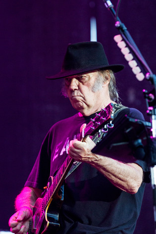 2014-08-03 - Neil Young & Crazy Horse från Stockholm Music & Arts, Stockholm