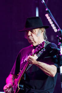 2014-08-03 - Neil Young & Crazy Horse från Stockholm Music & Arts, Stockholm