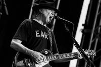 2014-08-03 - Neil Young & Crazy Horse från Stockholm Music & Arts, Stockholm