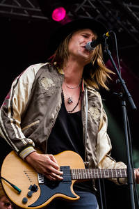 2014-08-07 - Markus Krunegård från Way Out West, Göteborg