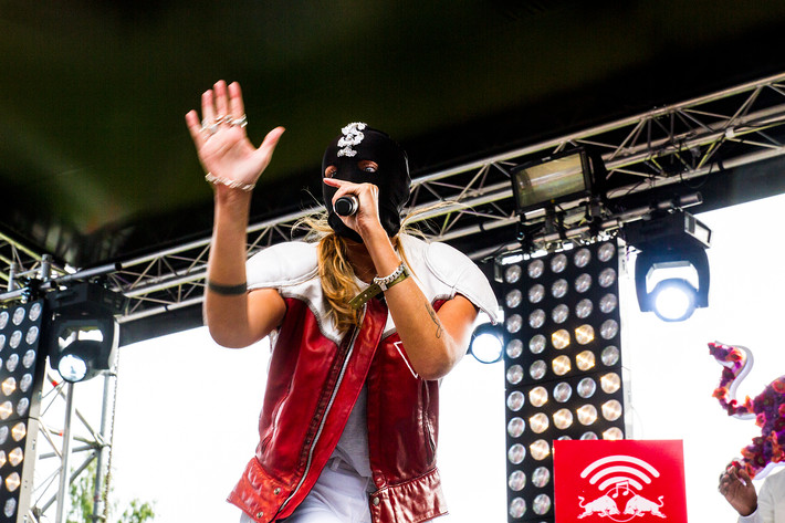 2014-08-07 - Silvana Imam från Way Out West, Göteborg