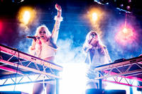 2014-08-07 - Rebecca & Fiona från Way Out West, Göteborg